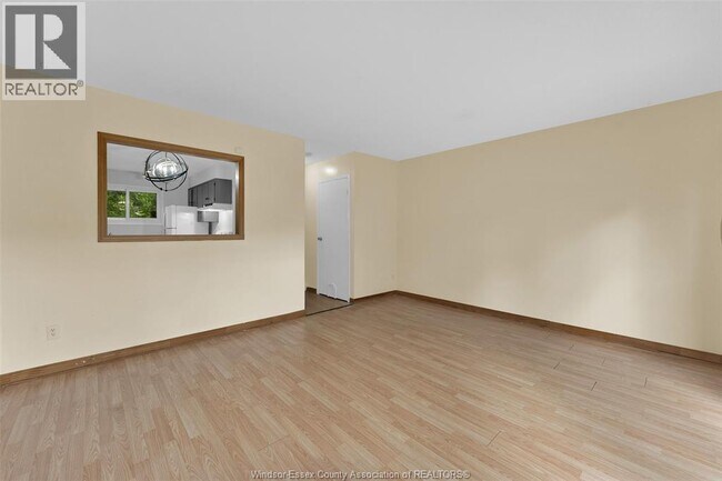 Building Photo - 6206 Thornberry Crescent