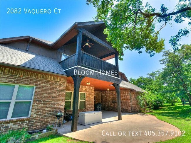 Building Photo - 2082 Vaquero Ct