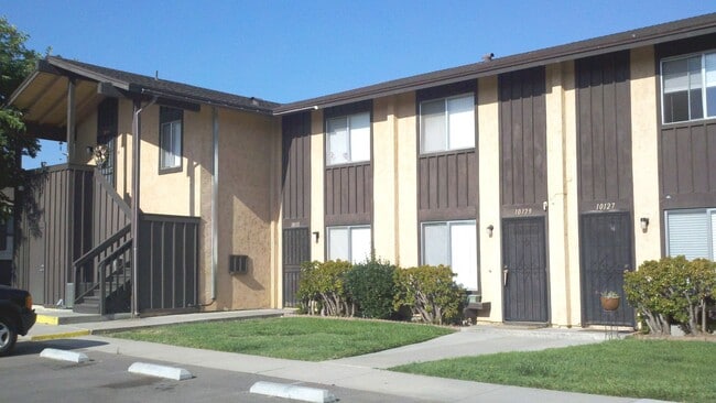 Building Photo - 10125 Carefree Dr