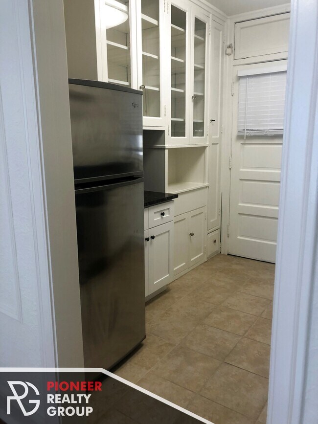 Foto del edificio - 4237 N Hermitage Ave