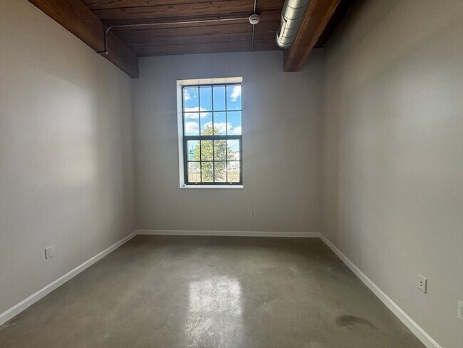 Foto del edificio - 88 Gerrish Ave