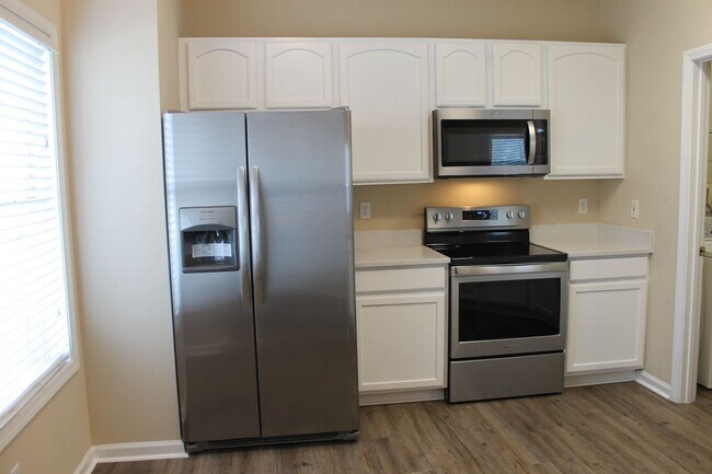 Building Photo - Townhome in Olde Town Village, Bluffton