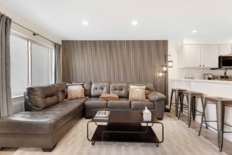 Building Photo - 5316 Stuart St