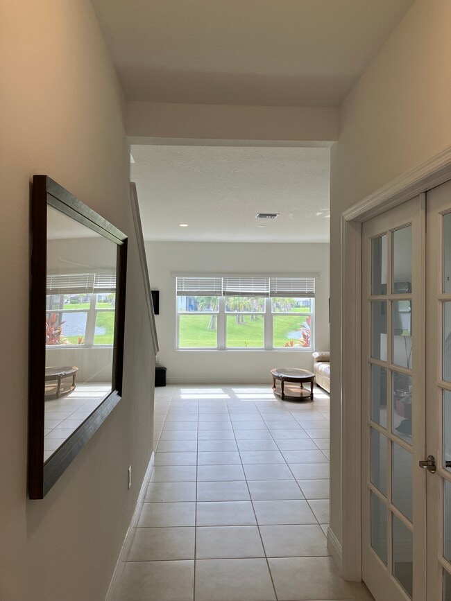 Building Photo - 9912 Crystal Isles Cir