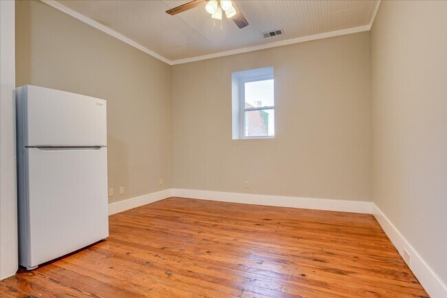 Foto del edificio - 828 Broad St