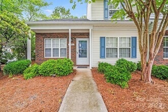 Building Photo - 15021 Deshler Ct