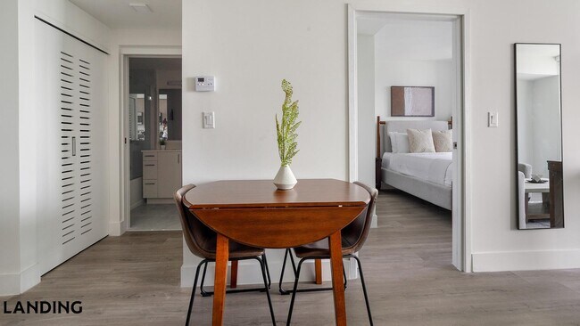Foto del edificio - 1025 E 25th St