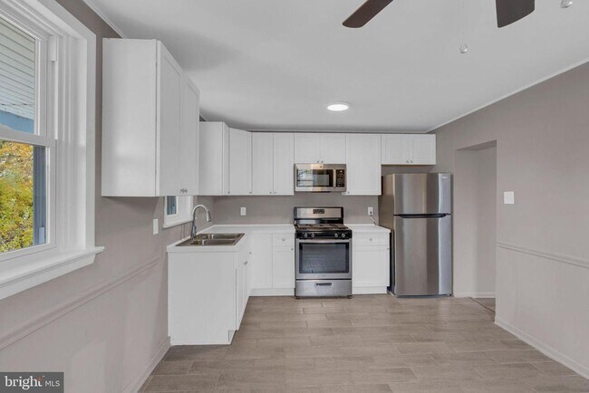 Foto del edificio - 713 Public Rd