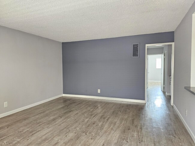 Foto del edificio - 20810 Amie Ave
