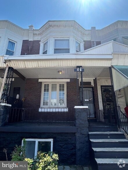 Building Photo - 719 S 57th St