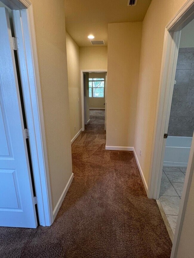 Foto del edificio - 5037 Ashley River Rd