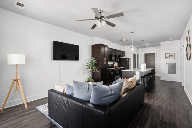 Foto del edificio - 8506 Westfield Blvd