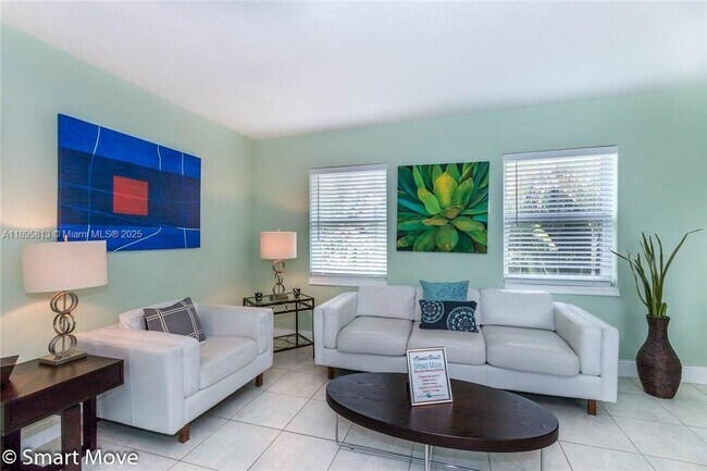 Foto del edificio - 417 NE 17th Ave