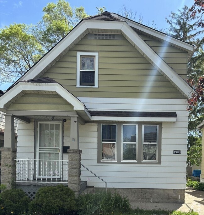 Building Photo - 4906 N 58th St
