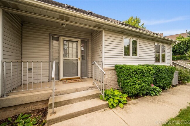 Foto del edificio - 805 Thornwood Dr