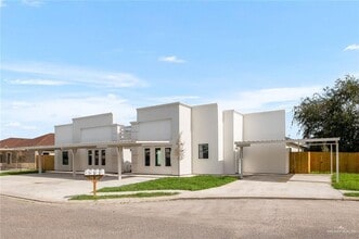 Building Photo - 14 W Harrison Ave