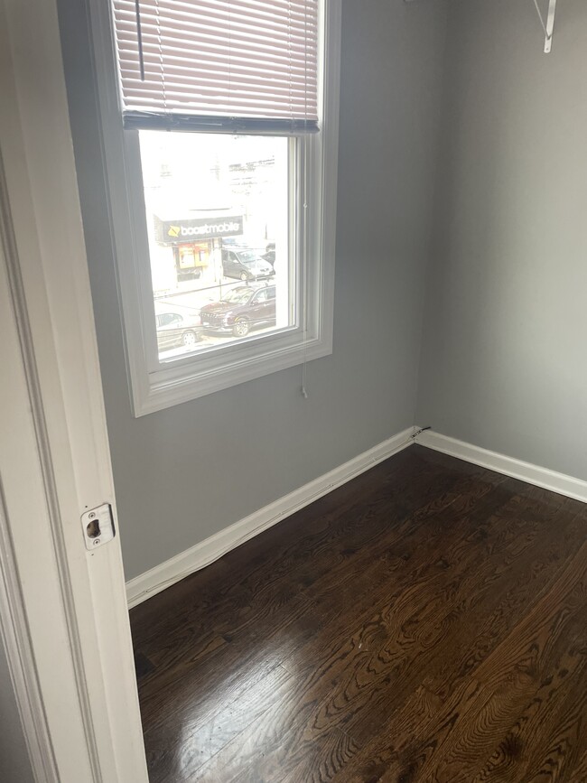 Building Photo - 270 New York Ave