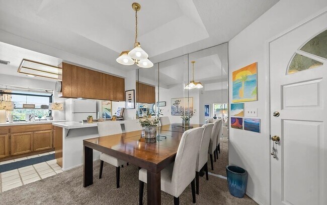 Building Photo - 5738 Skyview Way