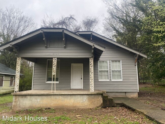 Building Photo - 3 br, 1 bath House - 2620 Broadway Court