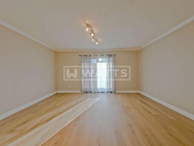 Building Photo - 1202 Woodland Vlg