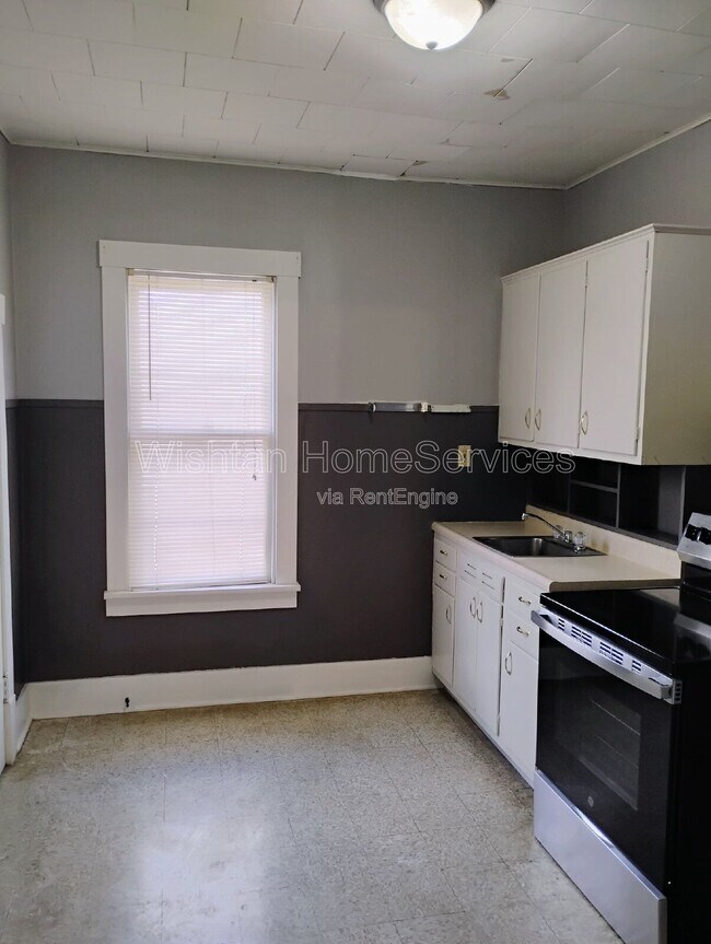 Foto del edificio - 209 Chandler Blvd