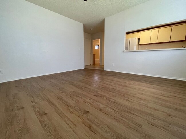 Building Photo - 1 Bedroom, 1 Bathroom, 2 Parking (Mililani...