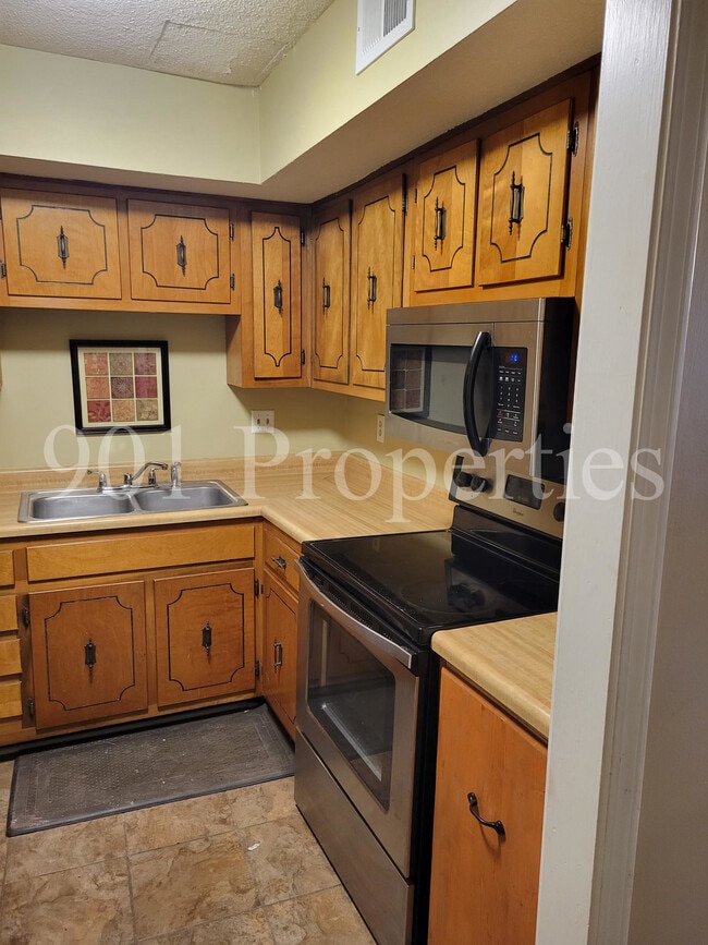 Photo - 3389 Lord Dunmore Cove Townhome