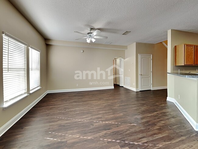 Building Photo - 2510 Victoria Point Dr