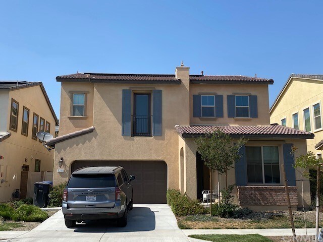 Building Photo - 3215 E Lavender Dr