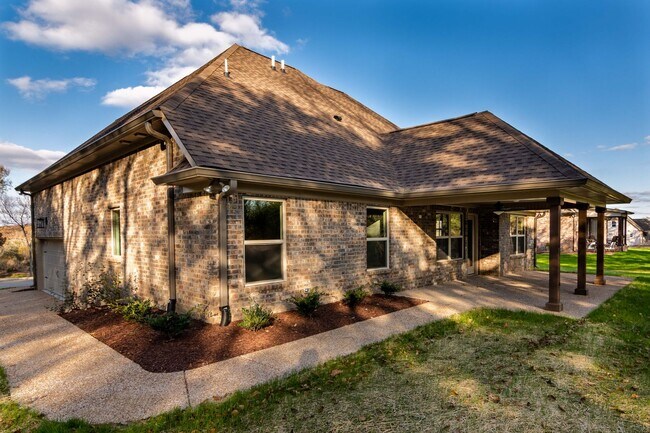 Foto del edificio - For Lease - 3 Beds, 2 Baths, 2300sqft home...