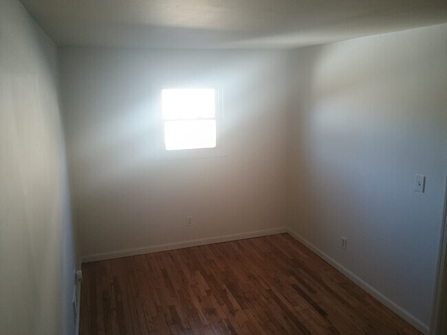 Foto del edificio - 37 Reservoir Ave