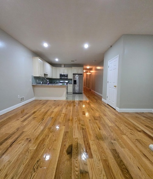 Photo - 190 Arlington Ave Townhome