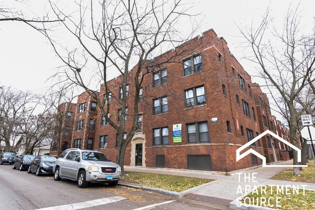 Building Photo - 3600 W Sunnyside Ave