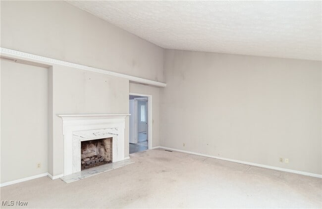 Building Photo - 37 S Cedar St