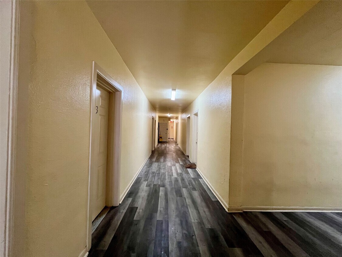 Foto del edificio - 2705 Lorraine St