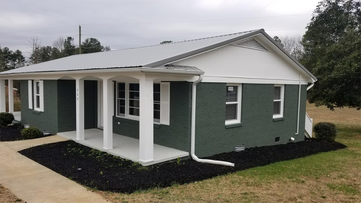 309 Keowee Trail, Seneca, SC 29672 House Rental in Seneca, SC