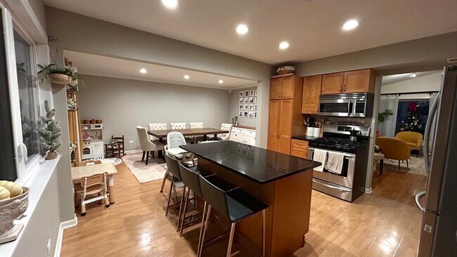 Foto del edificio - 42 W Taylor Rd