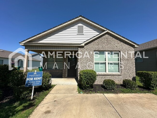 Building Photo - Home for rent in Moundville! Available to ...