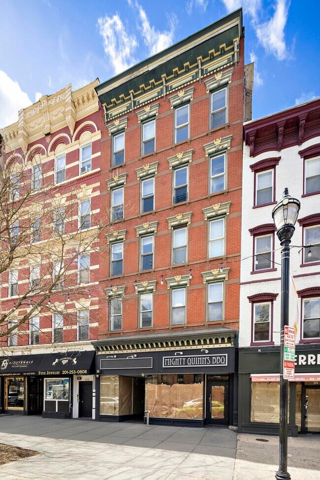 Foto del edificio - 322 Washington St