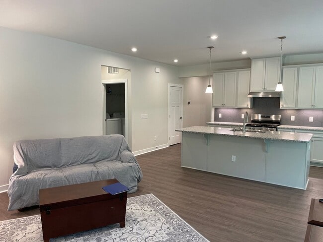Building Photo - 2116 Sounders Ln NE