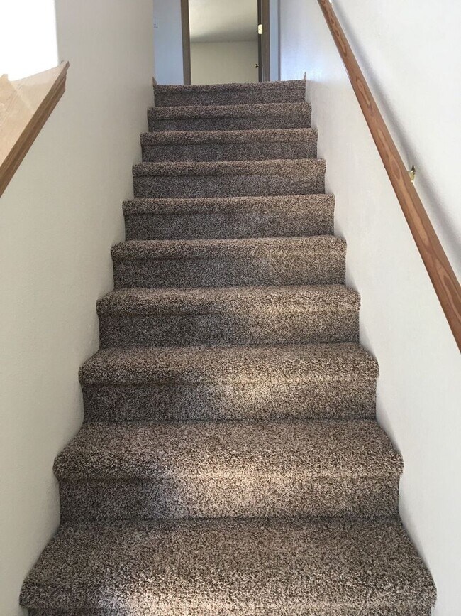 Foto del edificio - 2 Bedroom Townhome in SW Redmond!