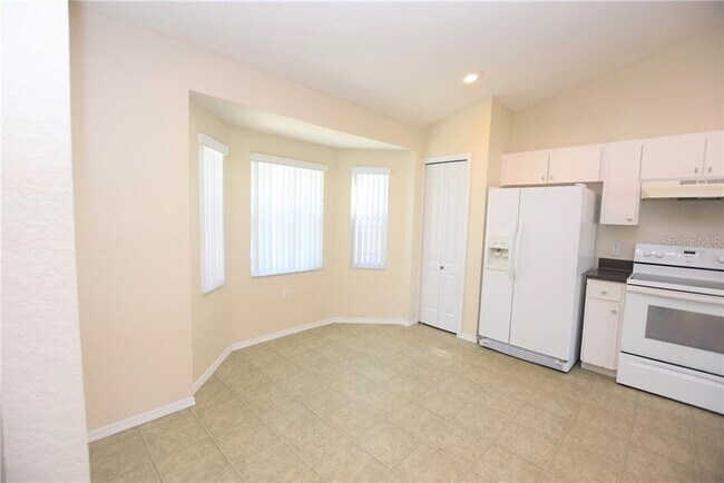 Building Photo - 3943 Talon Crest Dr