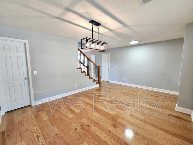 Building Photo - 4155 Longfellow Dr