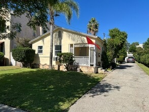 Building Photo - 1521 Dixon St