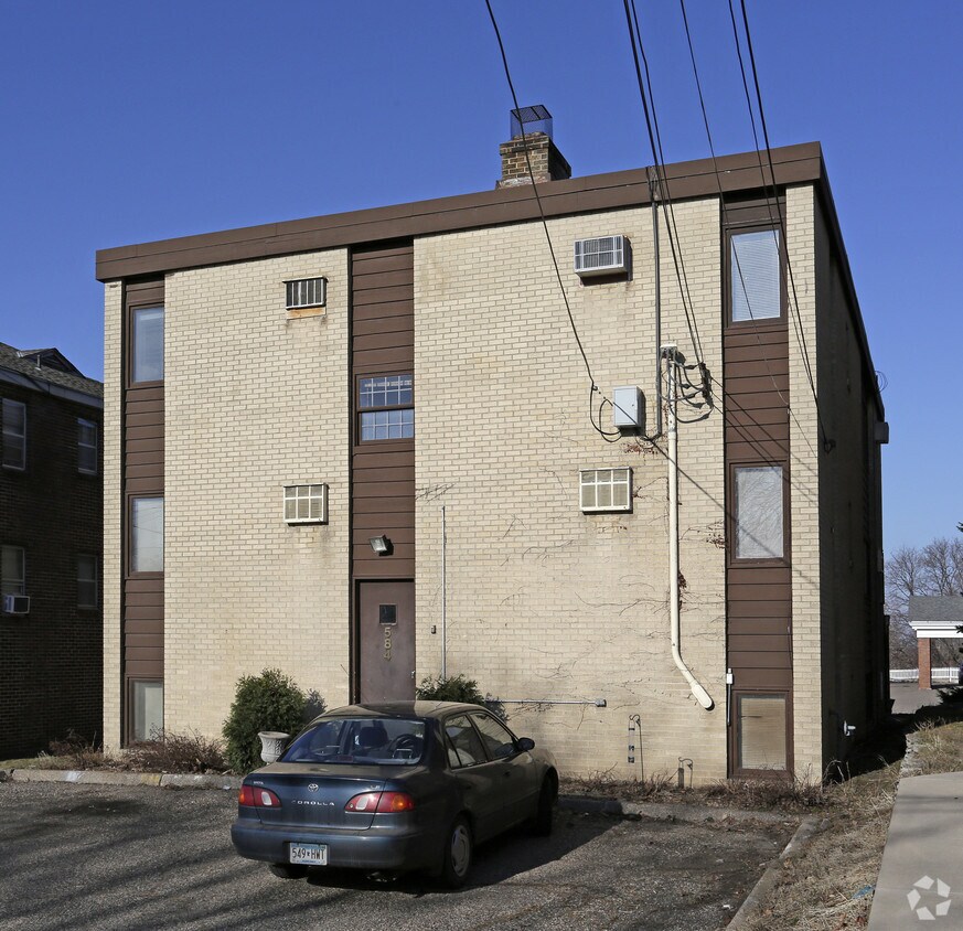 Foto del edificio - 584 Snelling Ave S