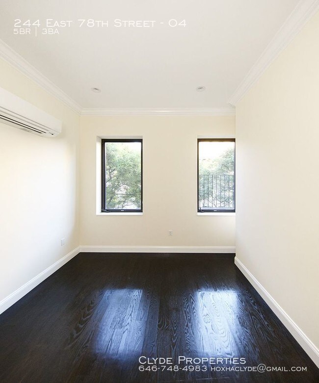 Building Photo - Stunning 5 bedroom duplex with 3 full baths!