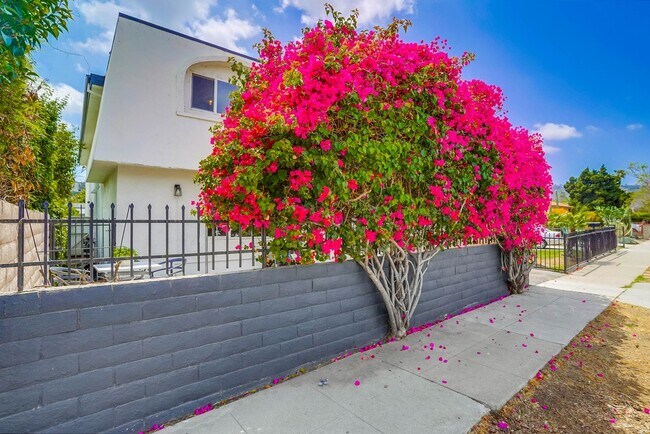 Building Photo - 3436 Greensward Rd