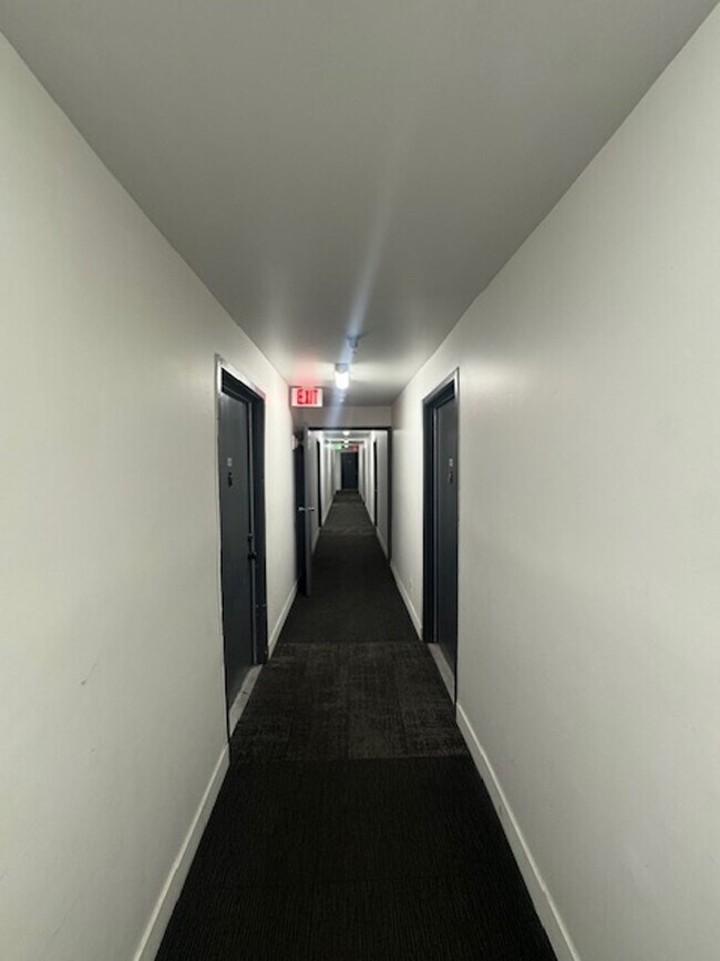 Foto del edificio - 750 S. Carondelet St.