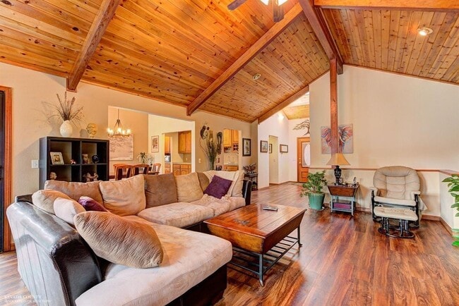 Foto del edificio - Beautiful 3 bedroom, 3 bath home in Lake W...
