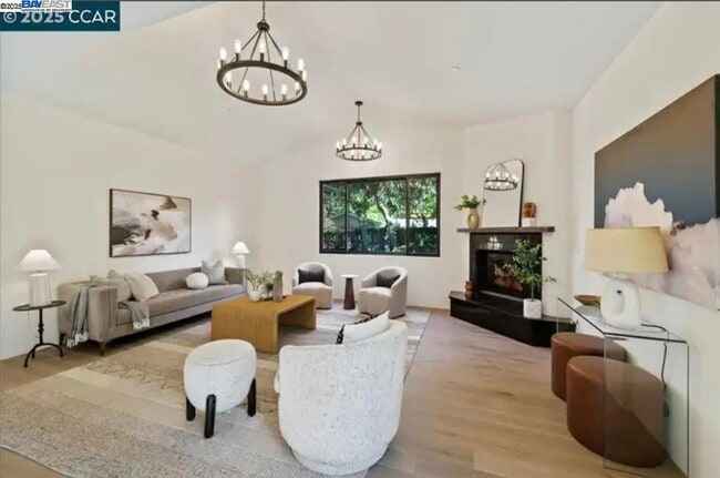 Foto del edificio - 132 Quinterra Ln